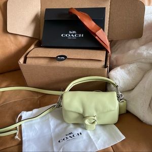 NWT COACH MINI PILLOW TABBY 18 BAG + packaging